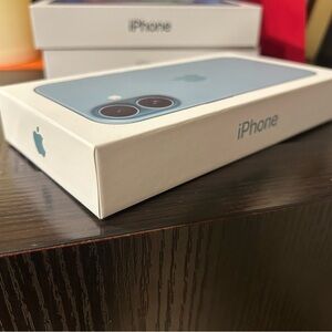 iPhone 12 box